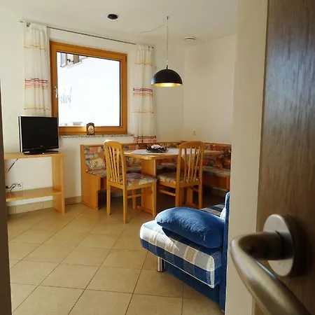 Schoetzerhof Apartman Meltina